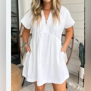 White Short Sleeve Mini Dress. Size Small.